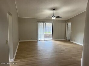 6234 Cranberry Ln E in Jacksonville, FL - Building Photo - Building Photo