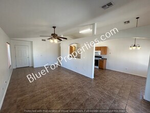 7966 W School Hill Pl in Tucson, AZ - Building Photo - Building Photo