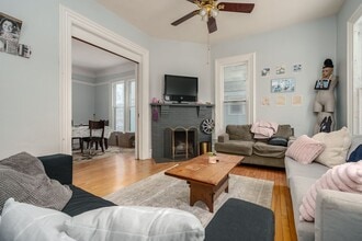 716 W Kalamazoo Ave in Kalamazoo, MI - Building Photo - Building Photo