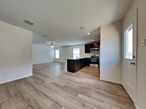 10551 Sewell Cir in Dallas, TX - Building Photo - Building Photo