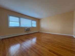 8161 Niles Center Rd in Skokie, IL - Building Photo - Building Photo