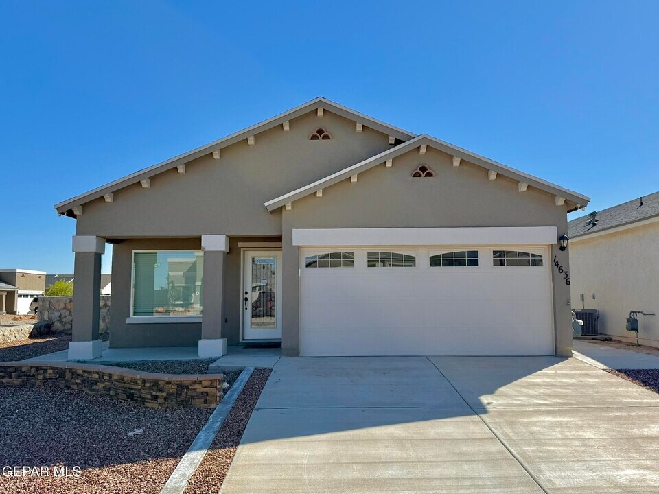 14636 Ericka Santillana Dr in El Paso, TX - Building Photo