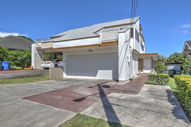 property at 1729 Mott Smith Dr