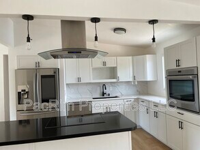 9021 Lance Cir in Anchorage, AK - Building Photo - Building Photo