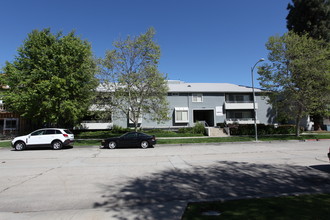 Vassar Tower in Canoga Park, CA - Building Photo - Building Photo