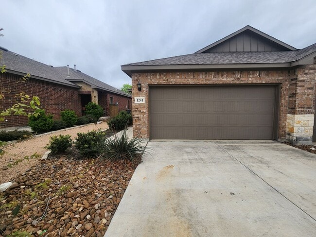 1241 FM306 in Canyon Lake, TX - Building Photo - Building Photo