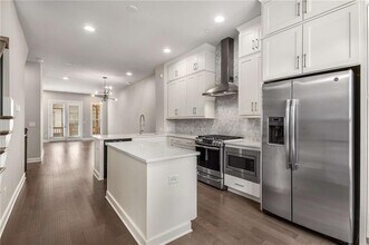 4312 Parkside Pl in Atlanta, GA - Building Photo - Building Photo