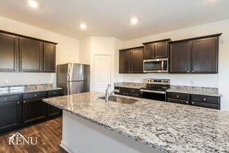 105 Fox Glen Trl in Jarrell, TX - Foto de edificio - Building Photo