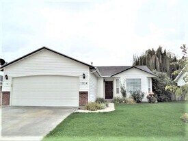 1914 Cambridge St in Caldwell, ID - Building Photo