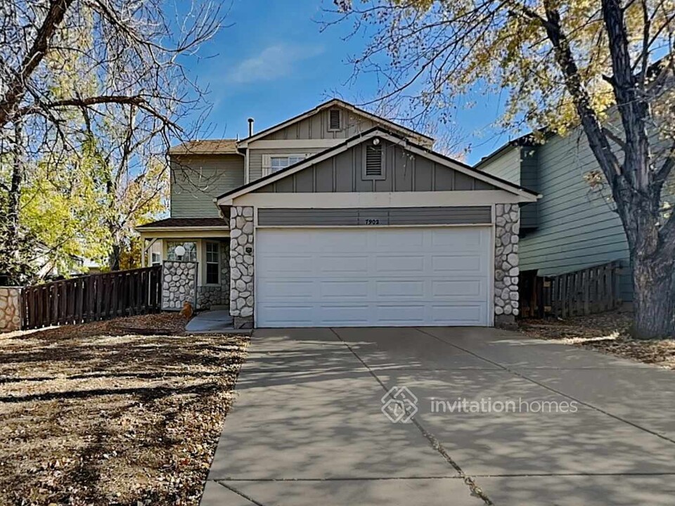 7902 Jared Way in Littleton, CO - Building Photo