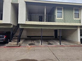 9605 Walnut St, Unit 12105 in Dallas, TX - Building Photo