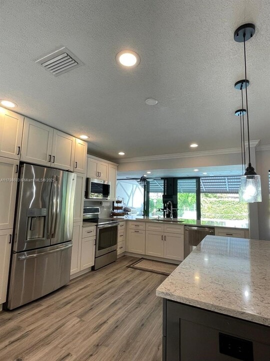 2230 N 50th Ave in Hollywood, FL - Building Photo