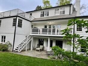 5100 Upton St NW in Washington, DC - Building Photo - Building Photo