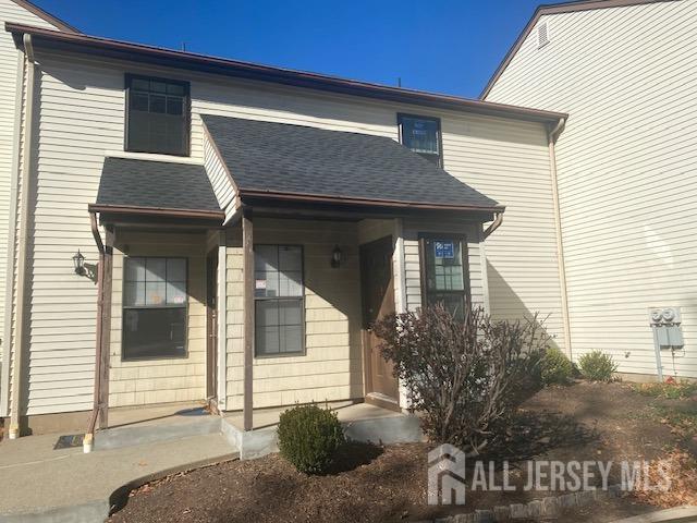 408 Woodbridge Commons Way in Iselin, NJ - Building Photo