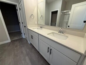 5517 Welter Wy in Chaska, MN - Building Photo - Building Photo