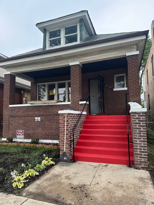 property at 8634 S Carpenter St