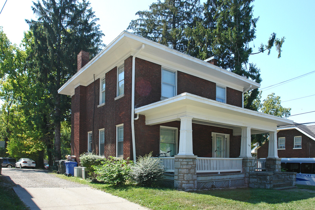 140 Waller Ave in Lexington, KY - Building Photo