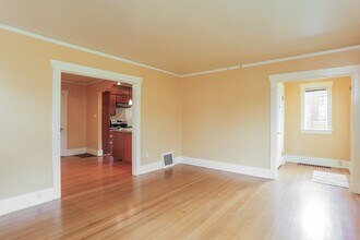 731 N 67th St in Seattle, WA - Building Photo - Building Photo