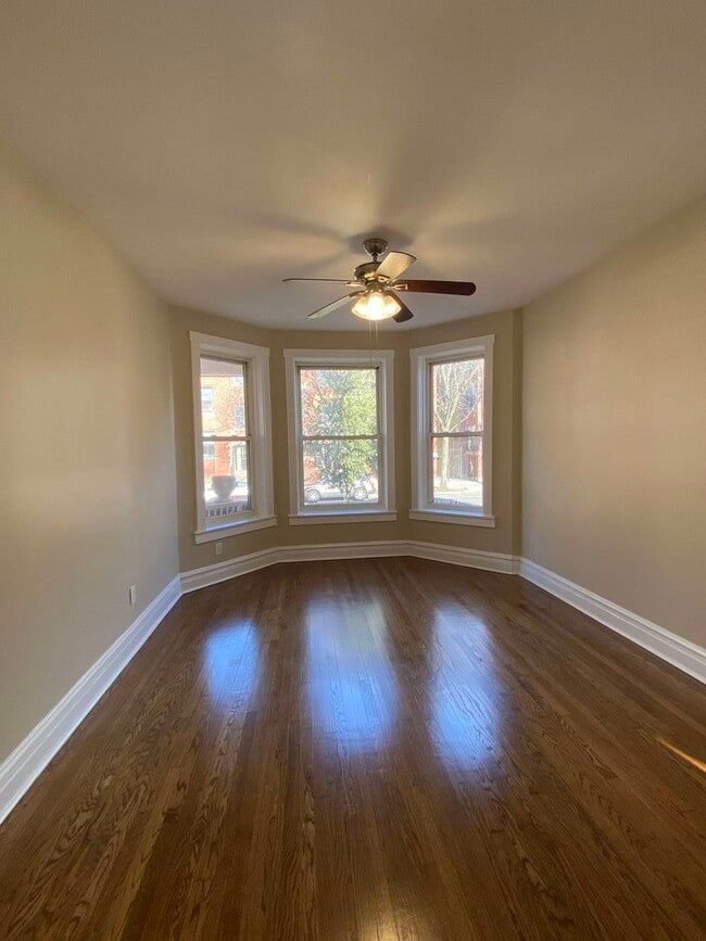 3749 W Wrightwood Ave in Chicago, IL - Building Photo - Building Photo