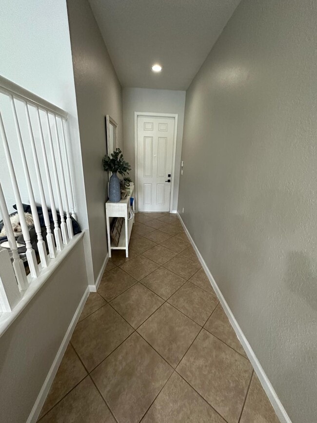 2125 SW Cape Cod Dr in Port St. Lucie, FL - Building Photo - Building Photo