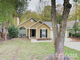 5513 Southminster Ln in Charlotte, NC - Building Photo