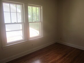 2872 Indianola Ave in Columbus, OH - Building Photo - Building Photo