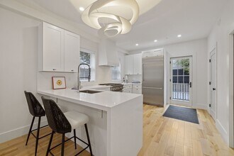 133 Spring St in Cambridge, MA - Building Photo - Building Photo