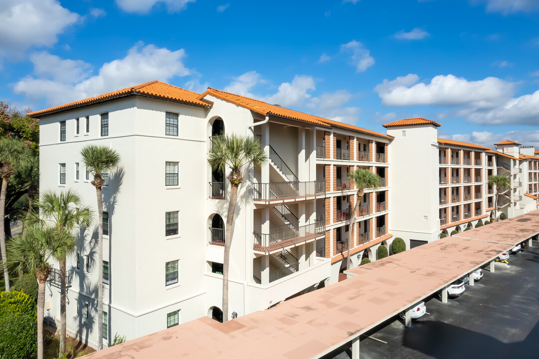 THE CLOISTERS in Winter Park, FL - Building Photo