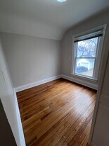 1133 Michigan Ave, Unit 1221 in Ann Arbor, MI - Building Photo