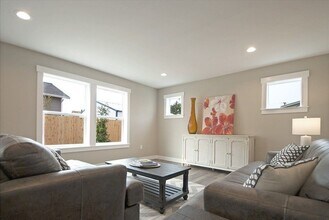 2012 K Ave in Anacortes, WA - Building Photo - Building Photo