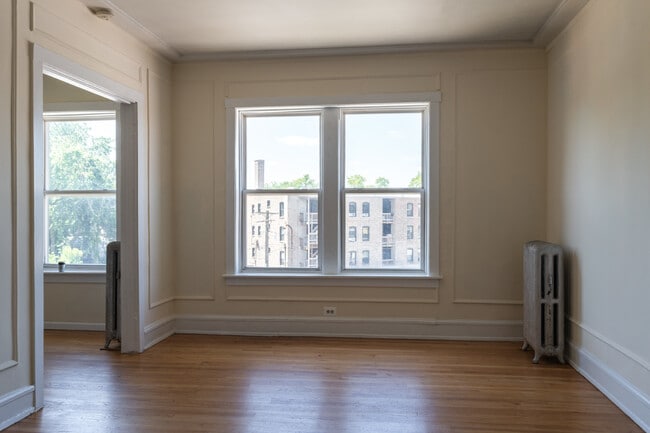 property at 2712 N Milwaukee Ave