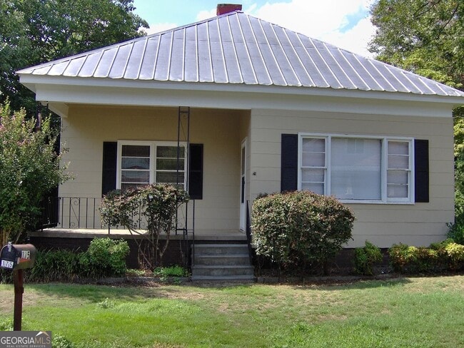 property at 175 Inglewood Ave