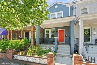 1615 Fairlawn Ave SE in Washington, DC - Building Photo - Building Photo