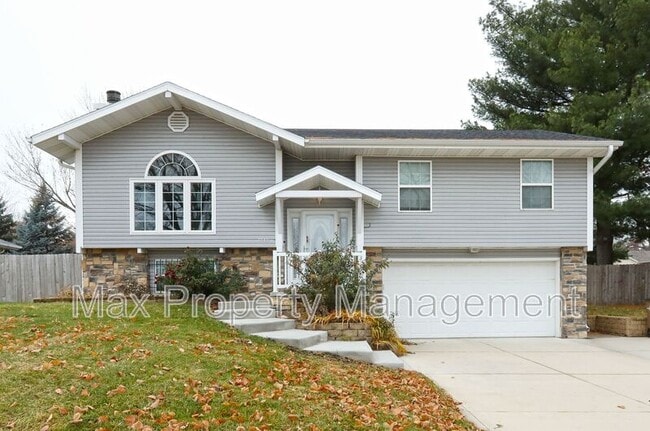 1040 39th St in West Des Moines, IA - Building Photo - Building Photo