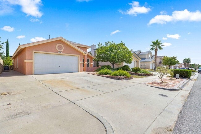1684 St Vitus Pl in El Paso, TX - Foto de edificio - Building Photo