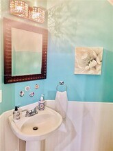 9236 NW 54th St in Sunrise, FL - Building Photo - Building Photo