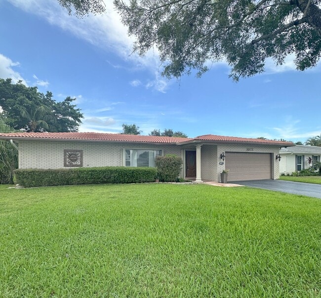 1071 NW 83rd Dr in Coral Springs, FL - Building Photo - Building Photo