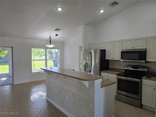 property at 4325 Garden Blvd