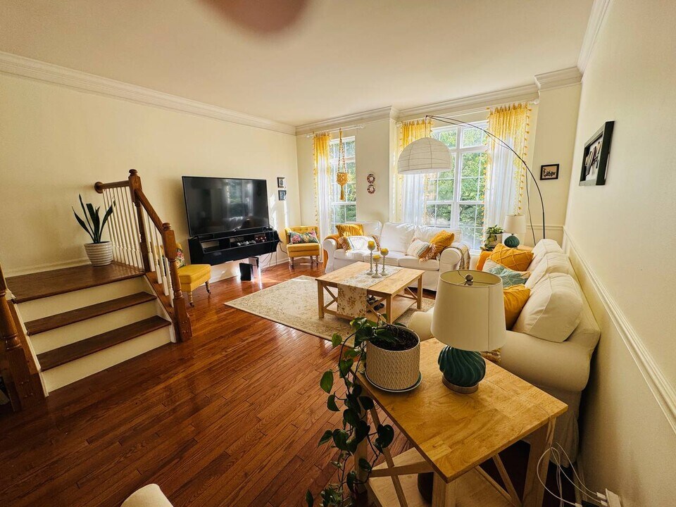 43447 Blair Park Square in Ashburn, VA - Building Photo