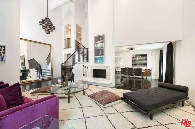 9684 Wendover Dr in Beverly Hills, CA - Building Photo - Building Photo