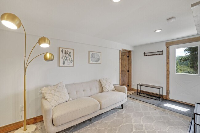 92 Club House Rd in Breckenridge, CO - Building Photo - Building Photo