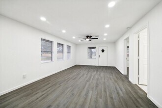 1500 Harvard St in Baytown, TX - Foto de edificio - Building Photo