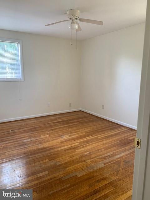 property at 909 Cooks Ln