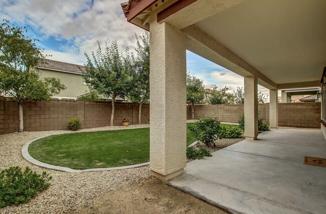 3328 E Roland St in Mesa, AZ - Foto de edificio - Building Photo