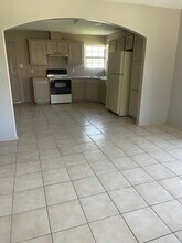 3728 W Faith Hill St, Unit Faith Hill #3 in Edinburg, TX - Foto de edificio - Building Photo
