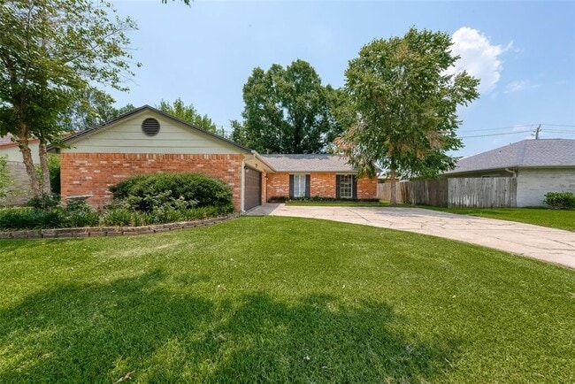 property at 10006 Rocky Hollow Rd