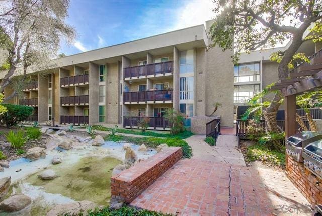 6202 Friars Rd in San Diego, CA - Building Photo - Building Photo