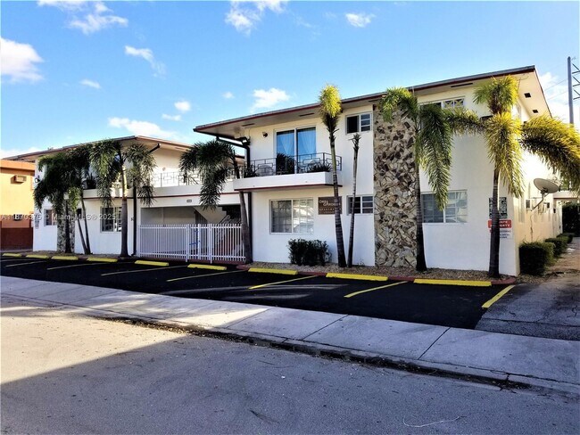 property at 50 W 4th St