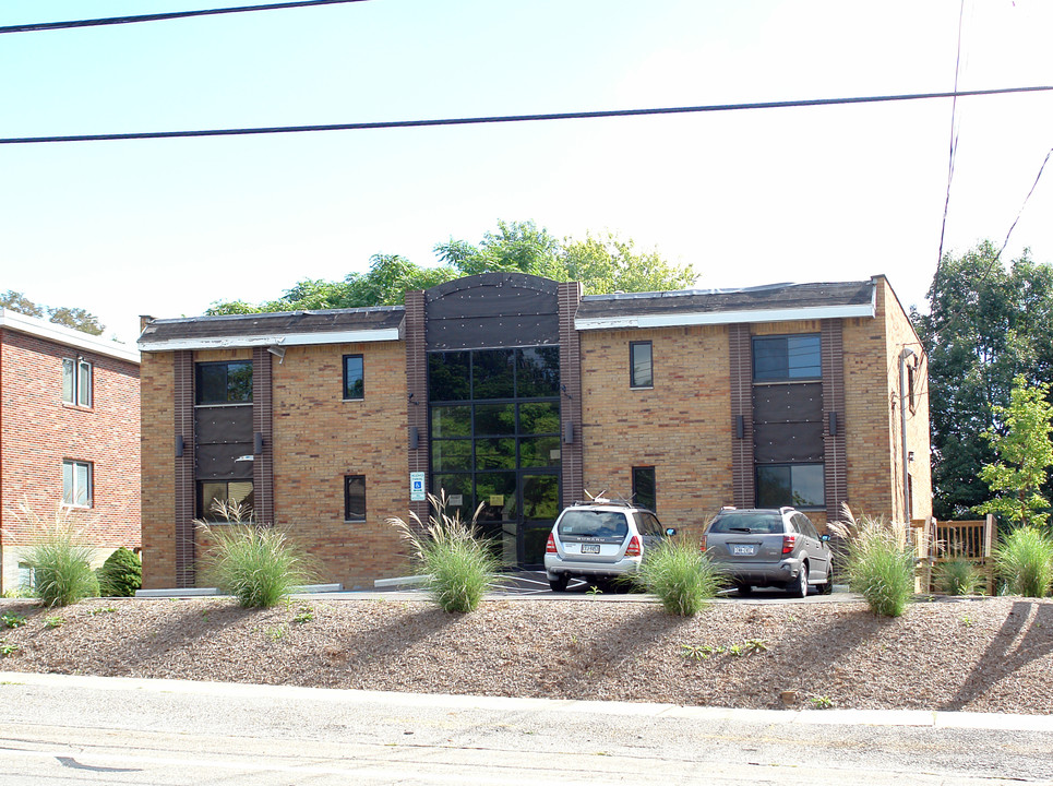 Apartment in Pittsburgh, PA - Building Photo