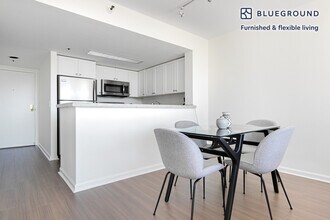 2 Townsend St in San Francisco, CA - Building Photo - Building Photo